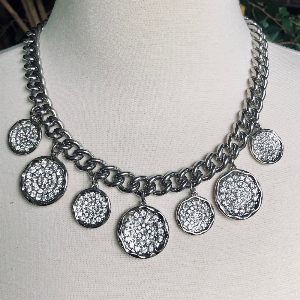 Statement necklace